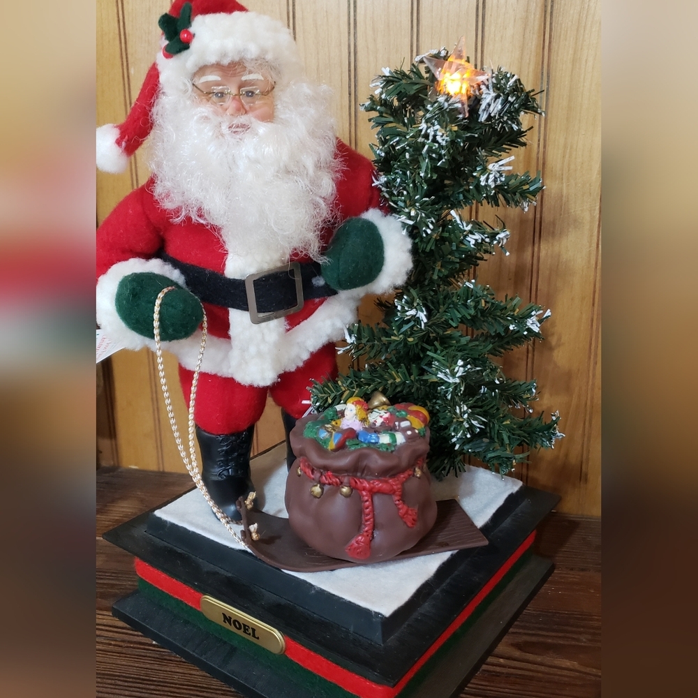 Christmas Vintage Creations Musical Santa And Lightup Tree,12in Tall 7in Wide